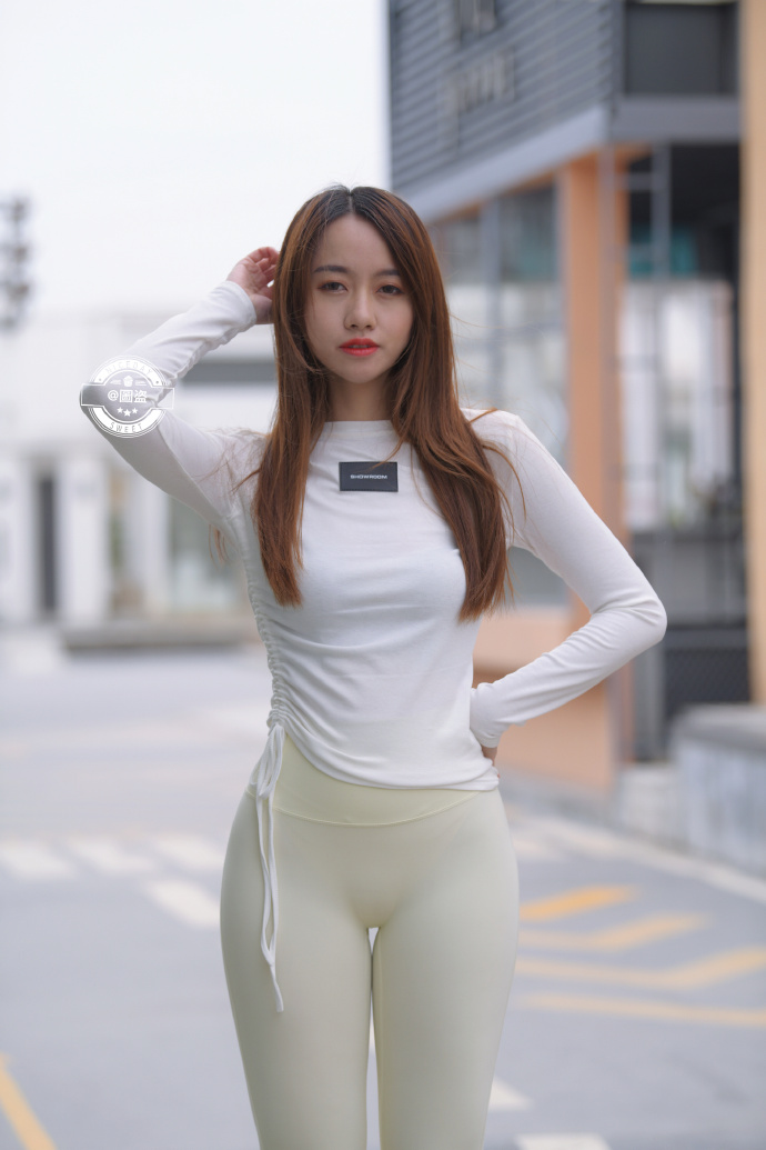 图片[1]-漂亮的白色瑜伽裤女孩 J1441 696P1V-21.4GB-爱拍图库