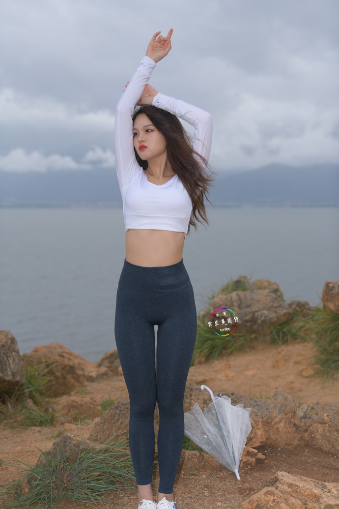 图片[1]-深蓝色瑜伽裤甜美女孩 J1320 514P2V-17.5GB-爱拍图库