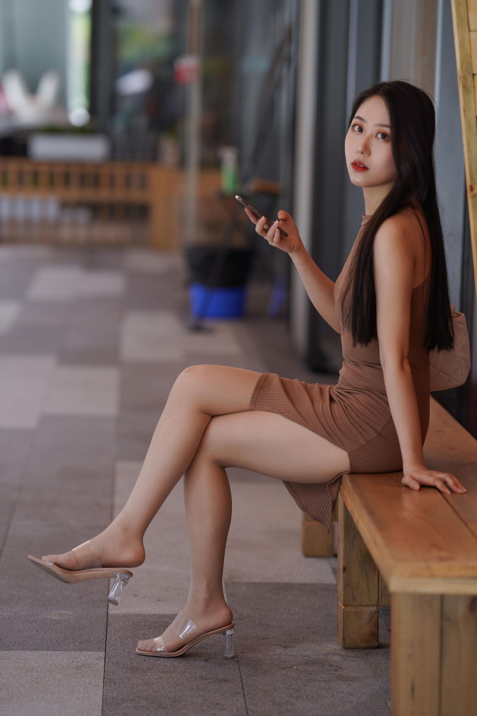 图片[5]-超有女人味的姑娘短裙逛街【400P】00049-爱拍图库