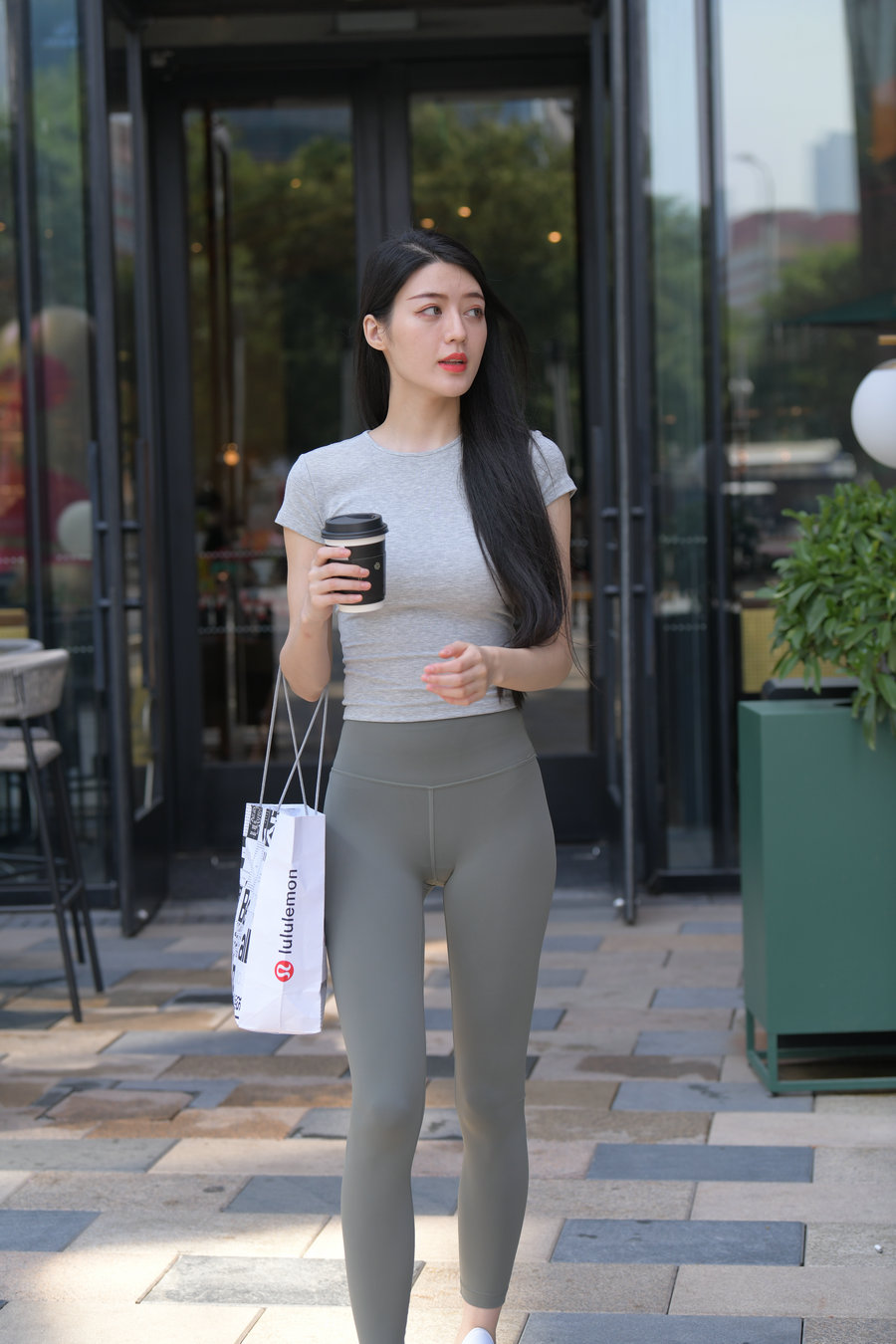 图片[4]-在外面逛街的瑜伽裤女孩J2240 449P1V-16.7GB-爱拍图库