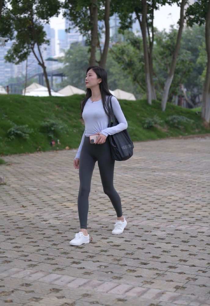 图片[2]-荡秋千的瑜伽裤女孩J2135 588P1V-20.8GB-爱拍图库