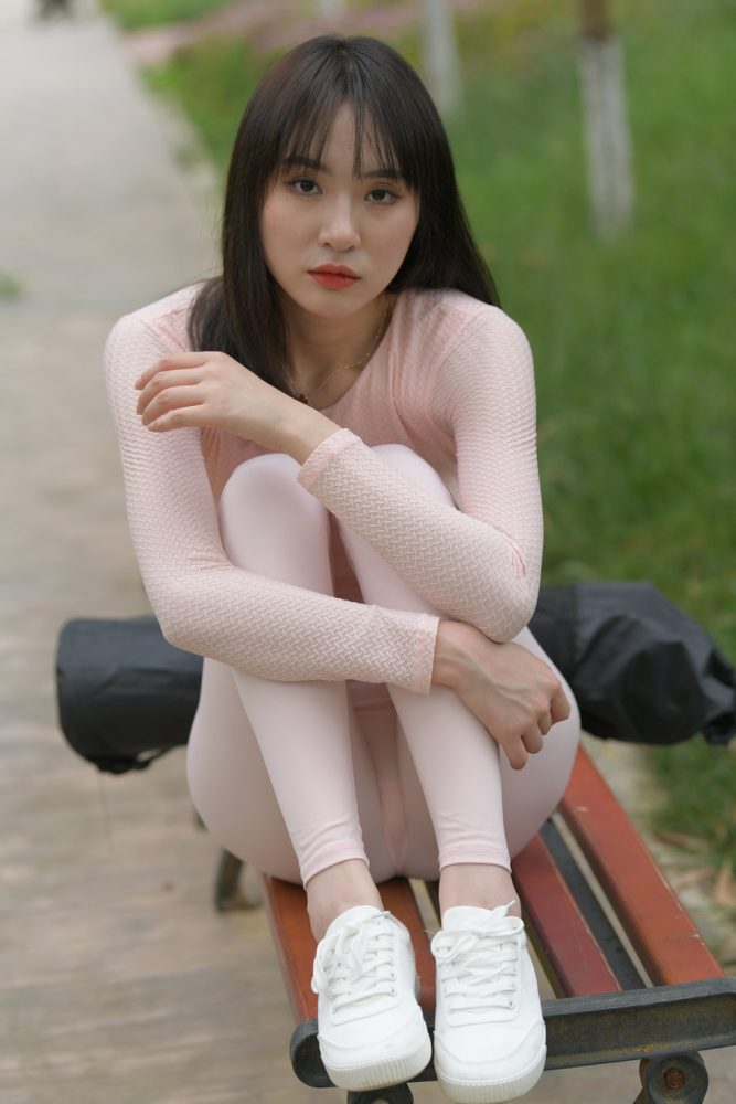 图片[1]-粉粉的瑜伽裤女孩太可爱了 J2090 854P1V-30.4GB-爱拍图库