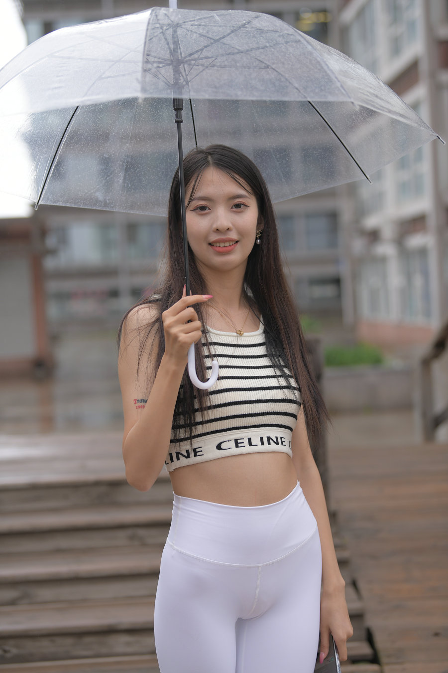 图片[1]-打伞的白色瑜伽裤女孩J2986 622P1V-22.06GB-爱拍图库
