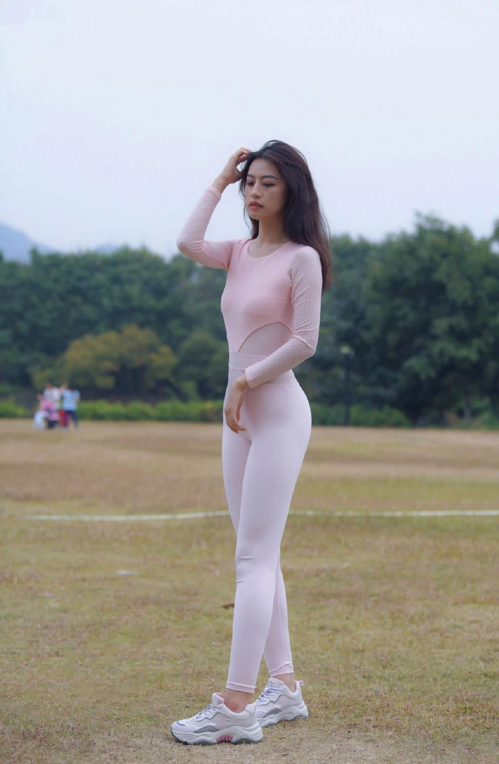 图片[1]-柔情似水的瑜伽裤姑娘 J1429 291P1V-14.6GB-爱拍图库