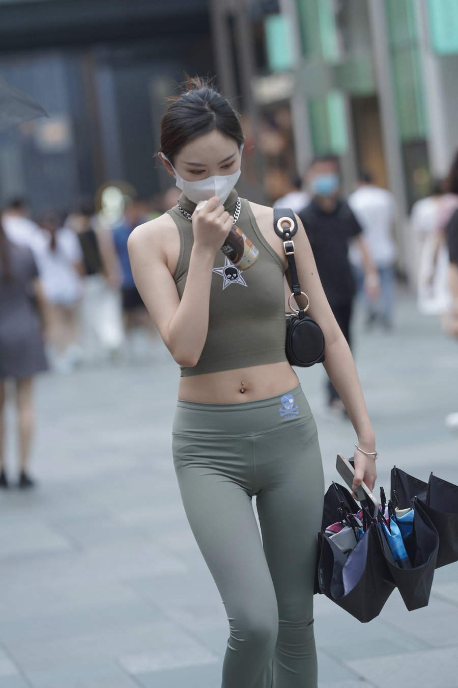 图片[1]-戴口罩的瑜伽裤小女人J3557 133P-1.43GB-爱拍图库
