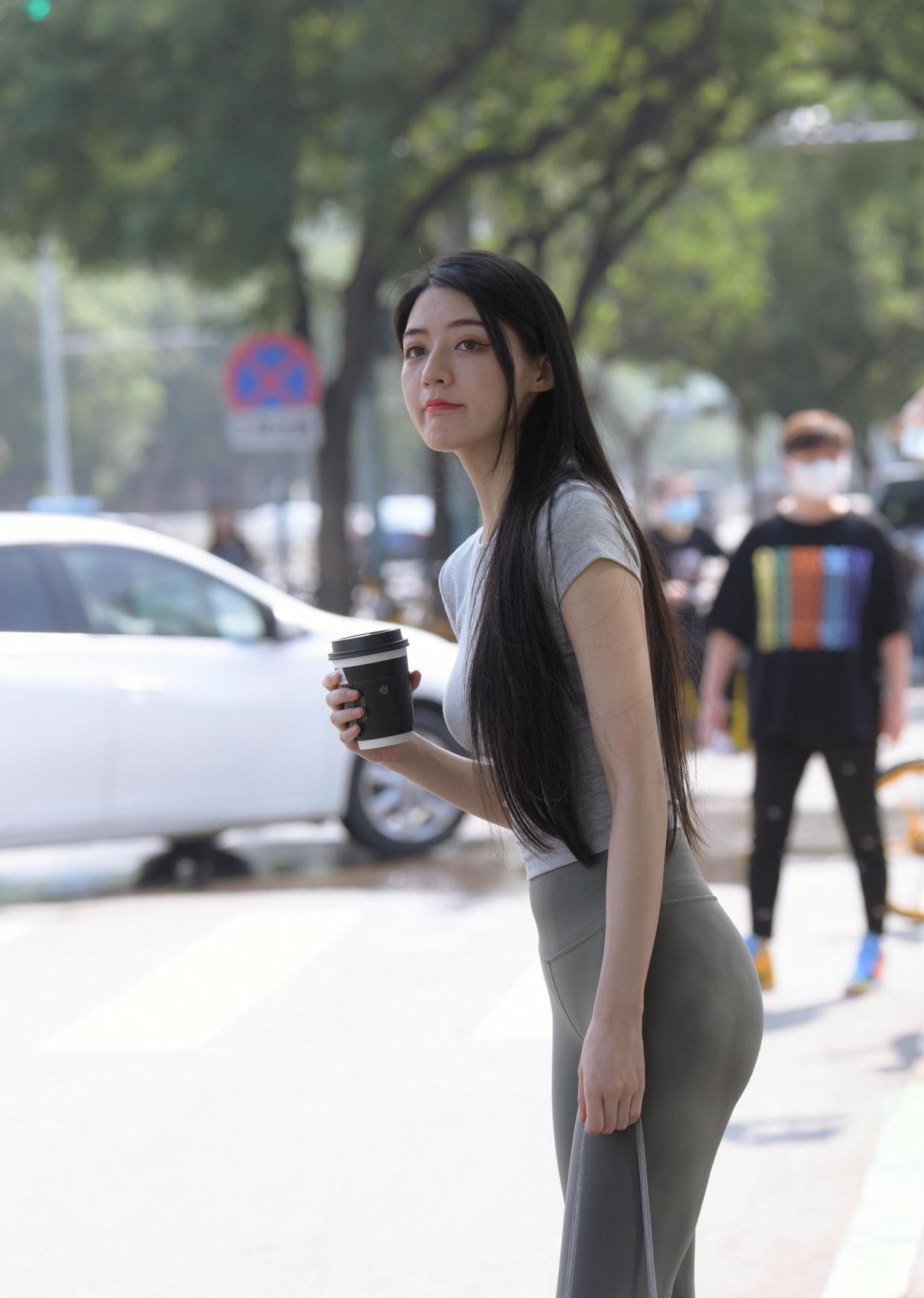 图片[3]-在外面逛街的瑜伽裤女孩J2240 449P1V-16.7GB-爱拍图库