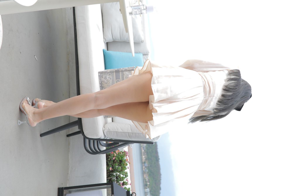 图片[3]-戴黑色蝴蝶结的长发女孩【369P】00027-爱拍图库