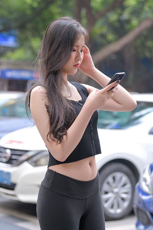 图片[5]-喝奶茶的黑色瑜伽裤长发姑娘【376P】00055-爱拍图库