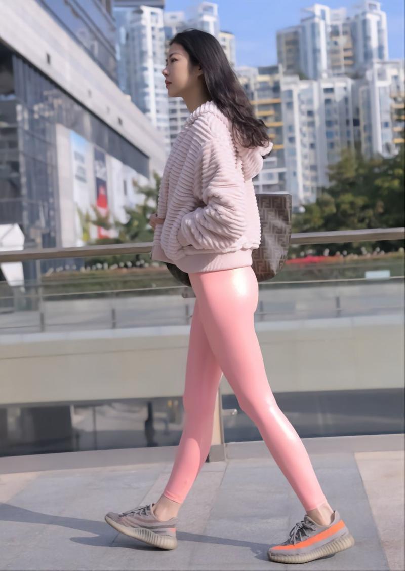图片[2]-粉红色紧身裤的女孩 J1482 365P2V-18.1GB-爱拍图库