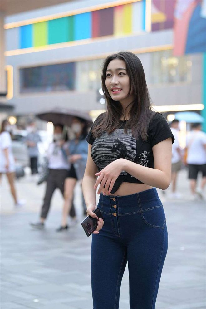 图片[3]-紧身牛仔裤女人J2784 240P-6.66GB-爱拍图库